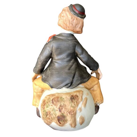 Albert E Price Clown Sitting On Globe Vintage 1980 Sad Hobo Porcelain Figurine - Picture 4 of 15